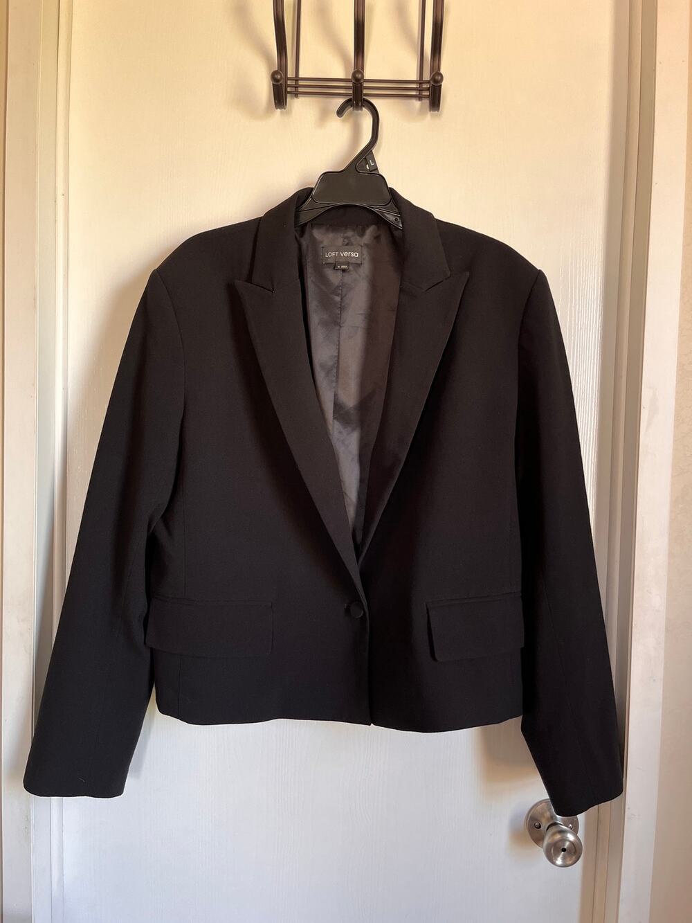 LOFT Versa Black Open Front Cropped Blazer Jacket Size 16 Workwear Office